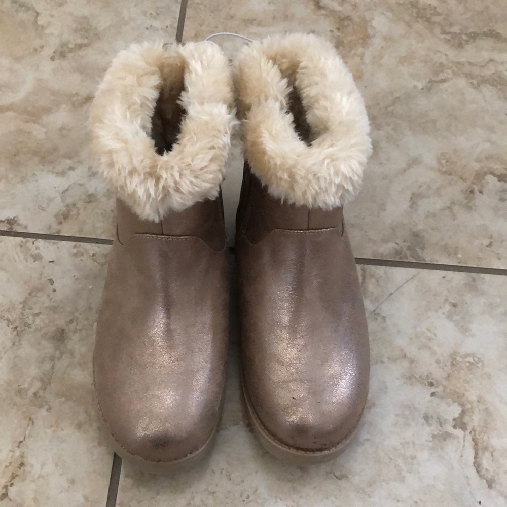 Cat & Jack boots NWT